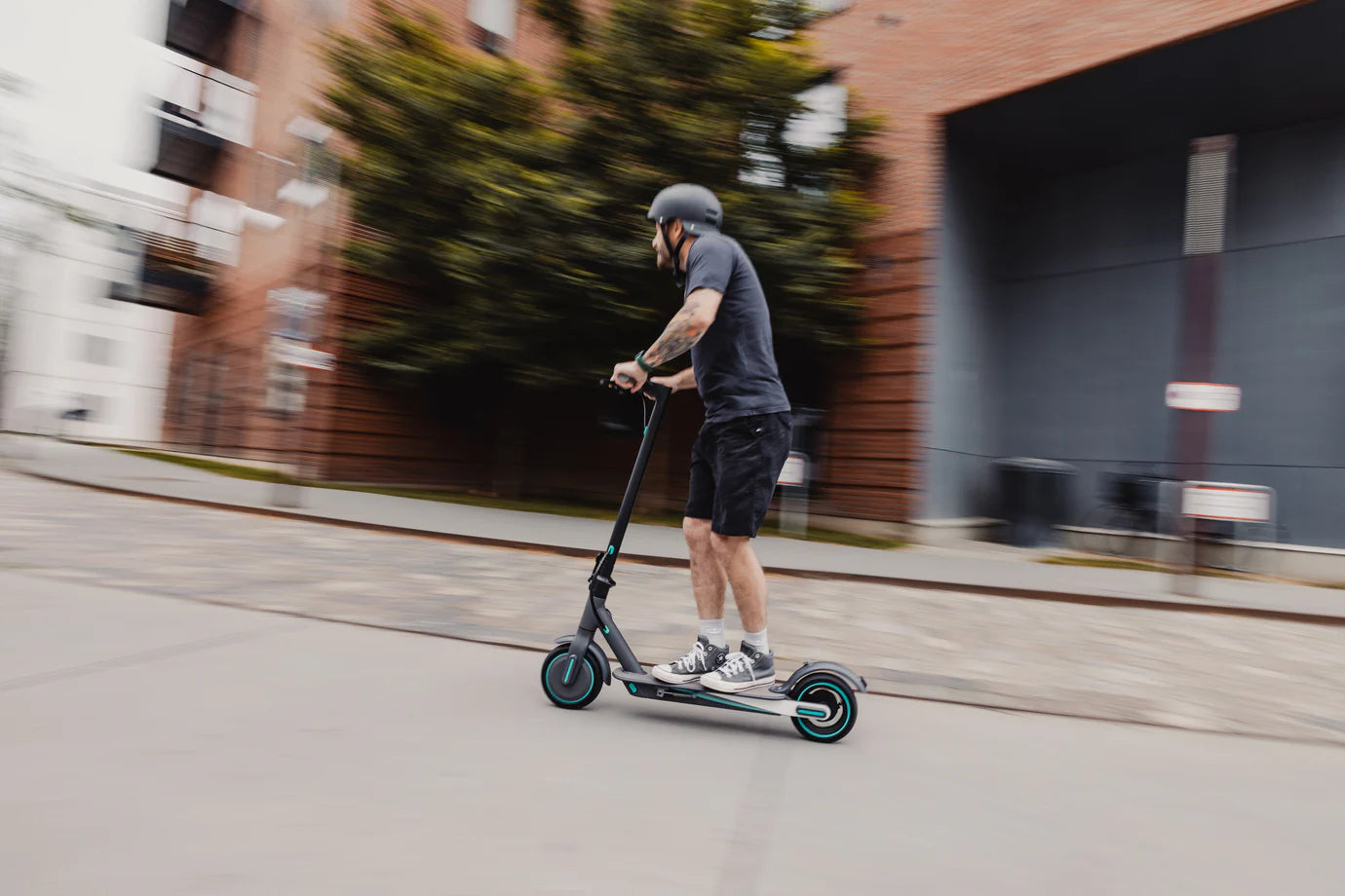 V8 Pro Elsparkcykel (30 km/h)