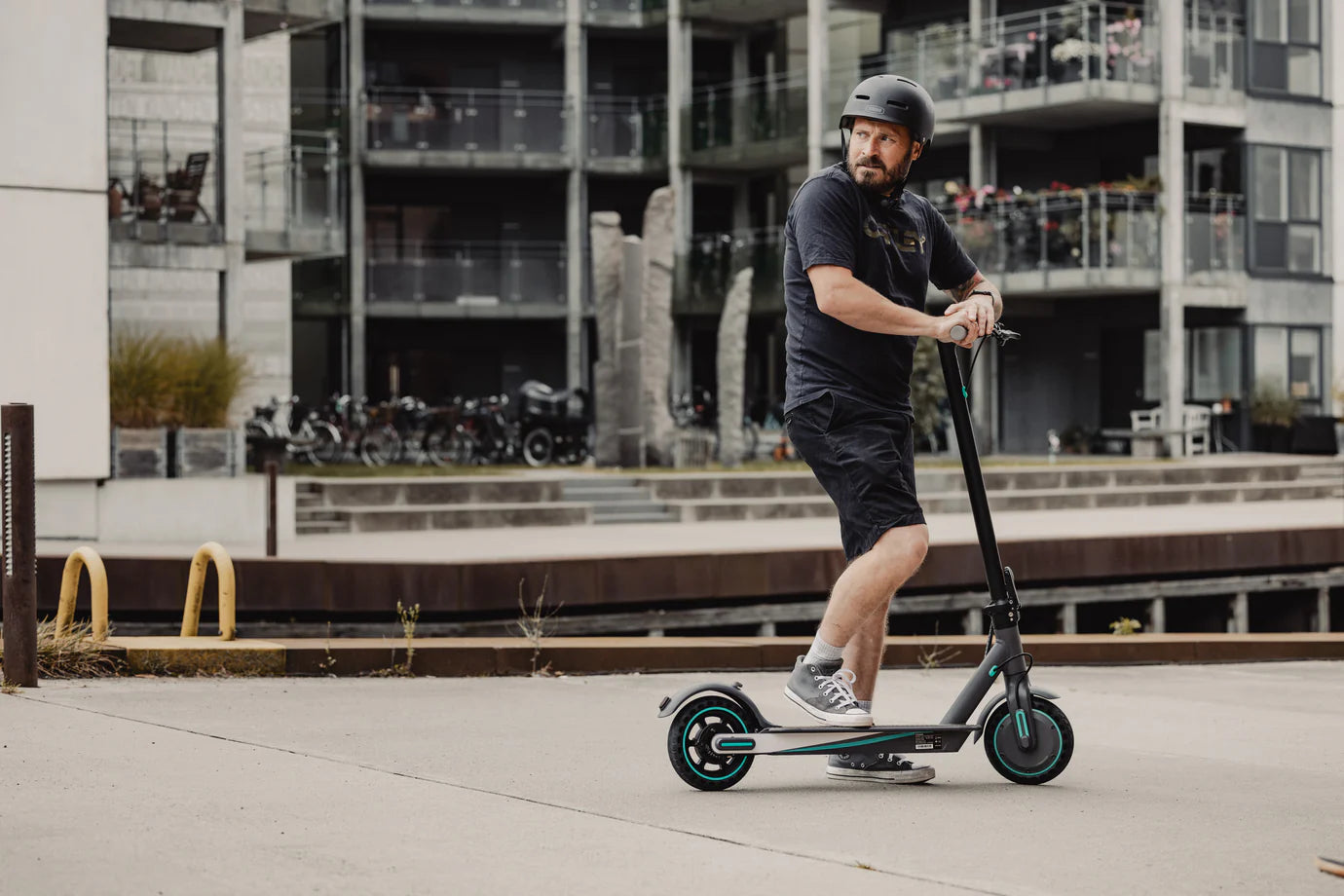 V8 Pro Elsparkcykel (30 km/h)