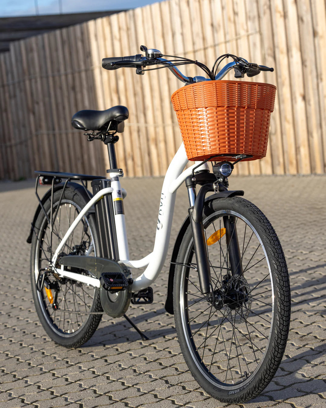 C6 Elcykel (25 km/h)
