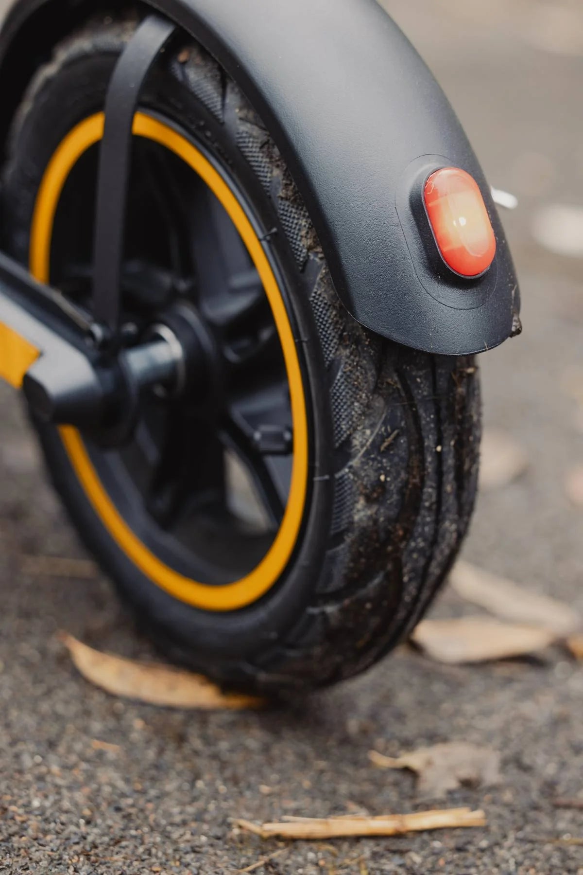 V10 Elsparkcykel (30 km/h)